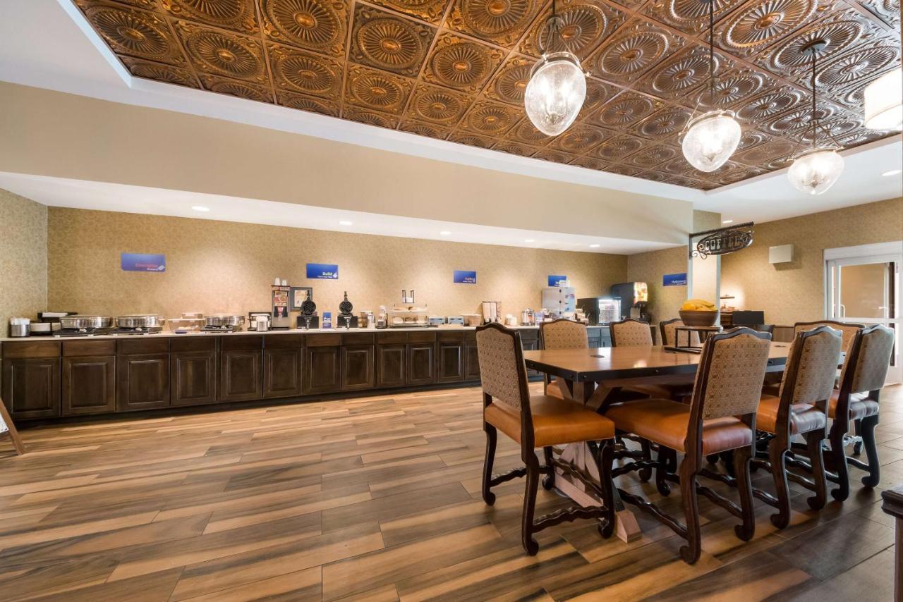 Best Western Bandera Suites & Saloon エクステリア 写真
