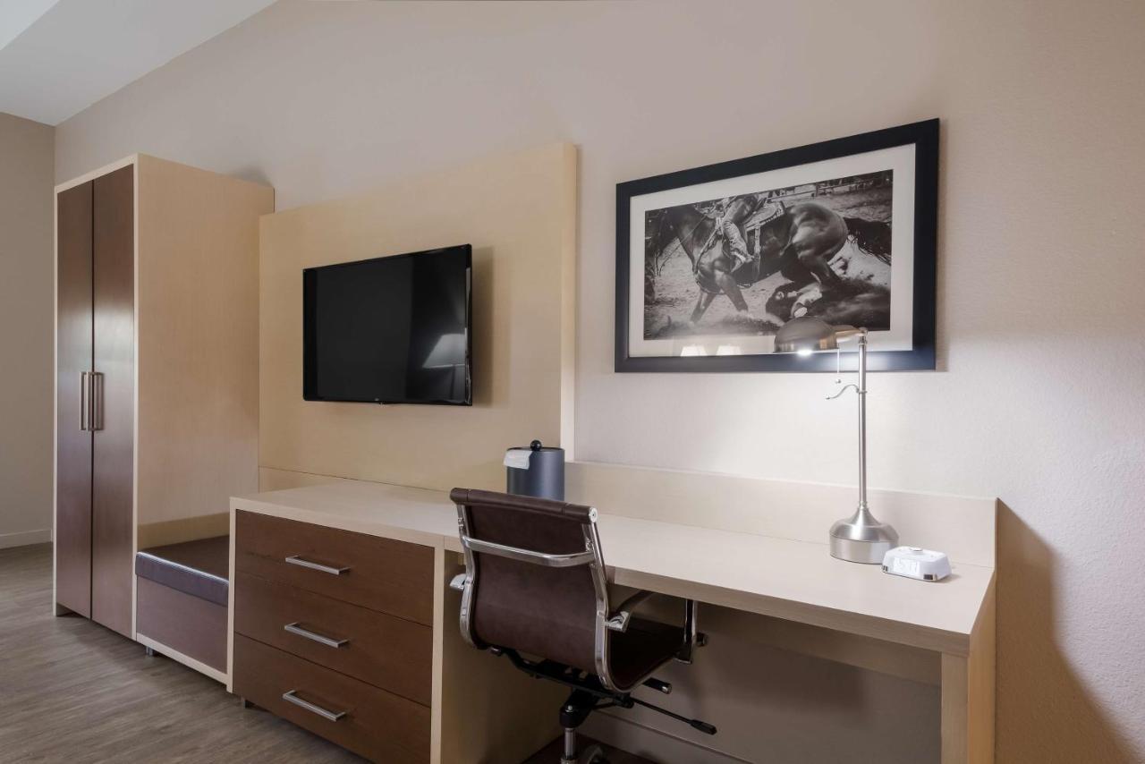 Best Western Bandera Suites & Saloon エクステリア 写真